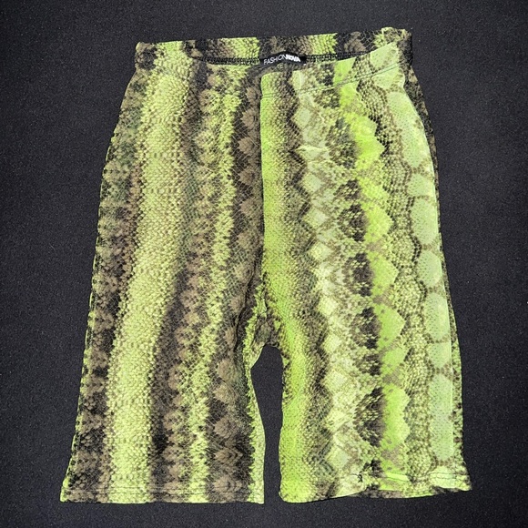 Fashion Nova see-through mesh snakeskin biker shorts - Picture 1 of 2